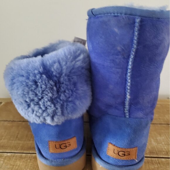 UGG Classic Short II Boot - Picture 8 of 12